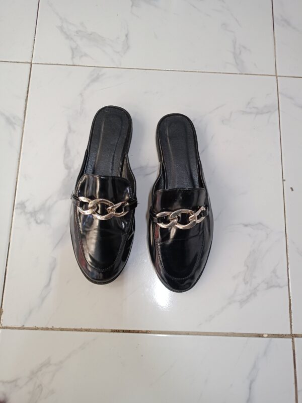 Sandals (Size 32)