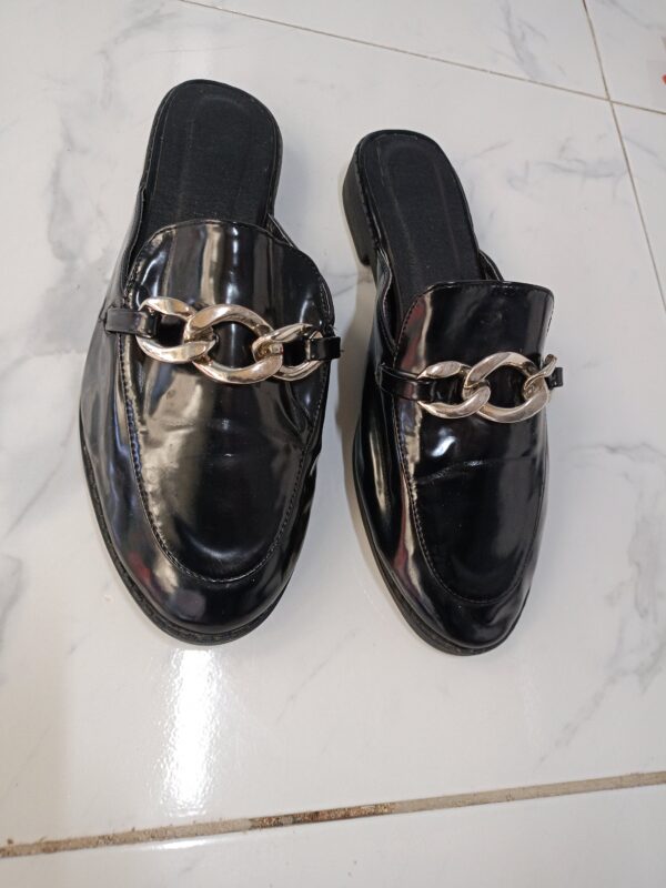 Sandals (Size 32)