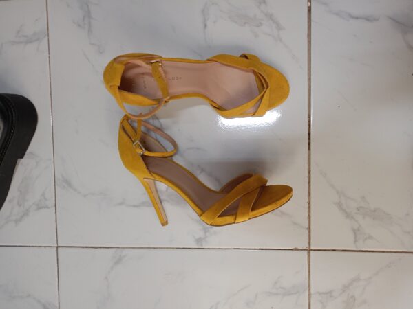 Primark heel (size 39/40)